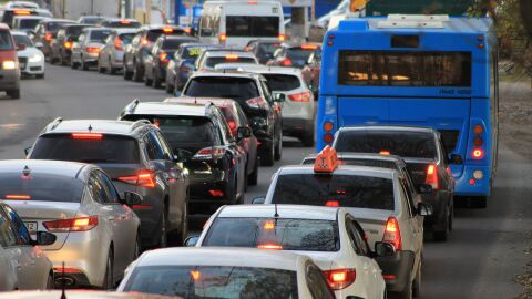 El uso irracional del coche en la ciudad tiene consecuencias negativas