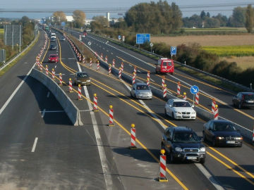 Puertas antiatascos: la DGT desvela uno de sus trucos para aliviar el tr&aacute;fico de las carreteras espa&ntilde;olas