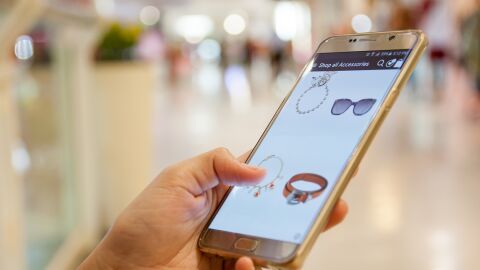 Cómo protegernos de las reseñas falsas en internet