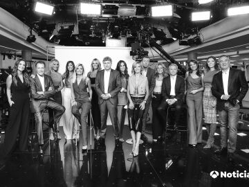 Nuevos posados oficiales de Antena 3 Noticias, los informativos más vistos y líderes de la TV