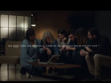 El v&iacute;deo de la DGT &ldquo;Para que nadie tenga que recrear el &aacute;lbum de las navidades que no pudiste vivir&rdquo;