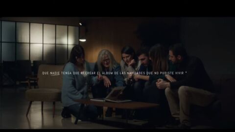 El vídeo de la DGT “Para que nadie tenga que recrear el álbum de las navidades que no pudiste vivir”