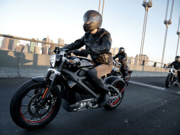 Vaqueros con airbag: el &uacute;ltimo invento para proteger a los motoristas