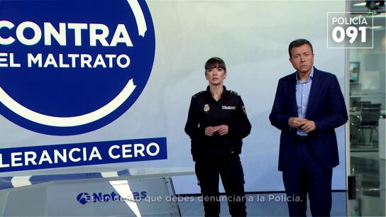 Muchos j&oacute;venes ven normal controlar el m&oacute;vil, los horarios y los contactos de tu pareja