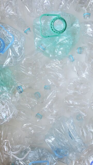 Microplásticos en el aire derivados del uso masivo de productos de plástico