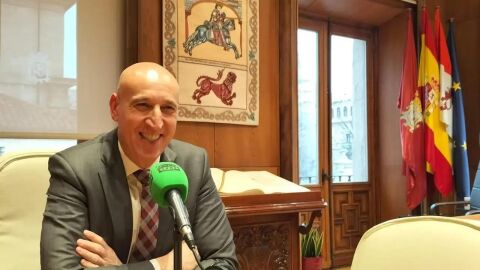 Jose Antonio Díez, alcalde de León, con Carlos Alsina en ‘Más de uno’: “Si Koldo te amenazaba, era una amenaza directa del ministerio o del propio ministro”