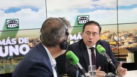 José Manuel Albares, con Carlos Alsina en ‘Más de uno’: “Lo que ayuda a la paz y la estabilidad en Oriente Medio es el reconocimiento de un Estado palestino”