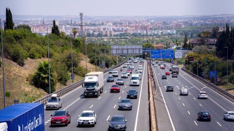 La DGT pone en marcha este viernes el dispositivo especial de vigilancia y regulación 'Operación salida del verano'