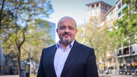 Alejandro Fernández, con Miguel Ondarreta en ‘Más de uno’: “Lo que une a Salvador Illa con Pedro Sánchez es la ambición de poder a cualquier precio” Alejandro Fernández, con Miguel Ondarreta en ‘Más de uno’: “Lo que une a Salvador Illa con Pedro Sánchez es la ambición de poder a cualquier precio”