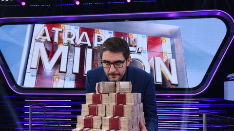  Antena 3 gana el s&aacute;bado y reina en Prime Time con &lsquo;Atrapa un mill&oacute;n&rsquo;: l&iacute;der y lo m&aacute;s visto de la noche