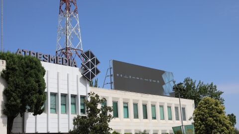 ATRESMEDIA suma otro mes como el grupo audiovisual líder en digital y atresplayer lidera de nuevo entre las plataformas ATRESMEDIA suma otro mes como el grupo audiovisual líder en digital y atresplayer lidera de nuevo entre las plataformas