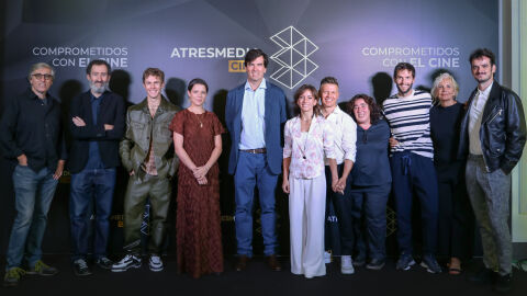 Jaime Ortiz de Arti&ntilde;ano acompa&ntilde;ado por los directores y protagonistas de las pr&oacute;ximas pel&iacute;culas de Atresmedia Cine