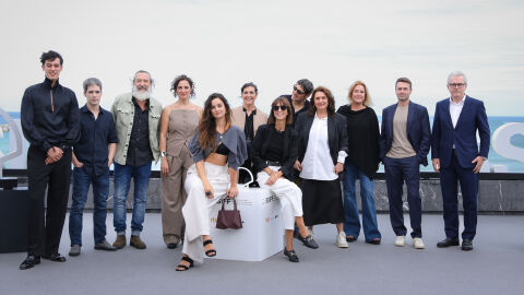 atresplayer presenta en el Festival Internacional de Cine de San Sebastián ‘La sombra de la tierra’, su nueva serie original atresplayer presenta en el Festival Internacional de Cine de San Sebastián ‘La sombra de la tierra’, su nueva serie original