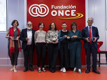 Atresmedia recibe el premio de la Plataforma de Mayores y Pensionistas por la labor de ‘Hablando en Plata’ 