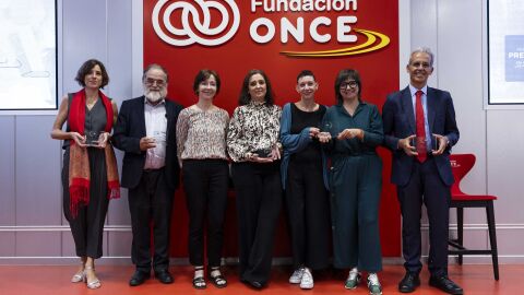 Atresmedia recibe el premio de la Plataforma de Mayores y Pensionistas por la labor de &lsquo;Hablando en Plata&rsquo; 