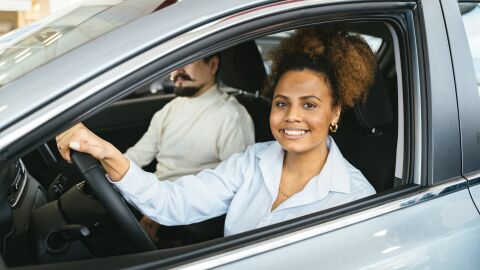 Seguridad vial en España: Los cursos de reciclaje se consolidan como una herramienta clave para conductores inactivos
