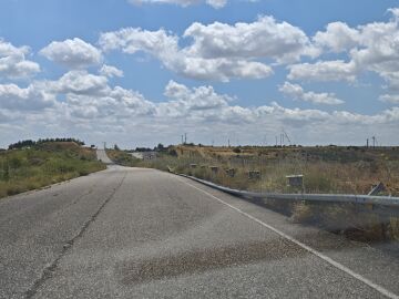 Carretera LE-5521 en mal estado Carretera LE-5521 en mal estado