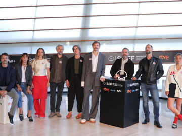 atresplayer presenta en el Festival Internacional de Cine de San Sebastián ’33 días’, su nueva serie original 