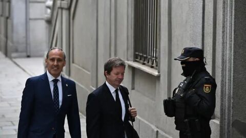 Eugenio Ribón, con Carlos Alsina en ‘Más de uno’: “Hemos logrado acentuar la existencia de indicios de criminalidad del fiscal general del Estado” Eugenio Ribón, con Carlos Alsina en ‘Más de uno’: “Hemos logrado acentuar la existencia de indicios de criminalidad del fiscal general del Estado”