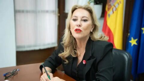 Carolina España, con Carlos Alsina en ‘Más de uno’: “Es incongruente que el Gobierno nos autorice más déficit, pero nos quiera condonar la deuda” Carolina España, con Carlos Alsina en ‘Más de uno’: “Es incongruente que el Gobierno nos autorice más déficit, pero nos quiera condonar la deuda”