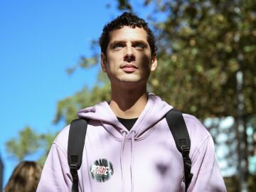 Atresmedia prepara un documental sobre Eduardo Casanova y el VIH producido por Jordi Évole Atresmedia prepara un documental sobre Eduardo Casanova y el VIH producido por Jordi Évole