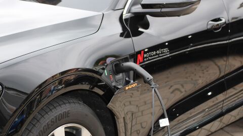 Las matriculaciones arrancan 2026 al alza impulsadas por el "rent a car" y los vehículos electrificados Las matriculaciones arrancan 2026 al alza impulsadas por el "rent a car" y los vehículos electrificados