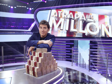 Antena 3 gana el s&aacute;bado con lo m&aacute;s visto y reina en Prime Time con 'Atrapa un mill&oacute;n', l&iacute;der y lo m&aacute;s visto de la noche