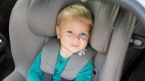 Una campa&ntilde;a de la DGT pone de manifiesto el uso incorrecto del cintur&oacute;n de seguridad y de las sillitas infantiles