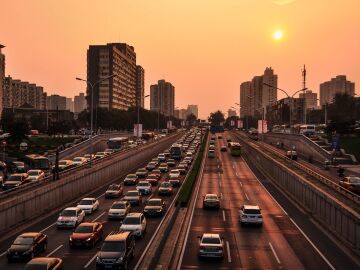 El Gobierno impulsa el coche compartido para reducir el n&uacute;mero de veh&iacute;culos privados y las emisiones
