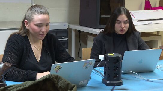 Aprendiendo en el Programa CREA+ Aprendiendo en el Programa CREA+