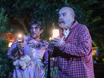 Ya está disponible el tráiler de ‘Haciendo amigos’, la nueva comedia protagonizada por Antonio Resines y Quim Gutiérrez Ya está disponible el tráiler de ‘Haciendo amigos’, la nueva comedia protagonizada por Antonio Resines y Quim Gutiérrez