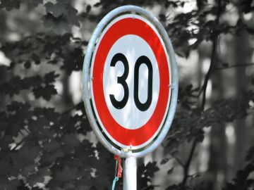 El l&iacute;mite de 30 km/h cumple tres a&ntilde;os como herramienta clave para reducir atropellos y salvar vidas