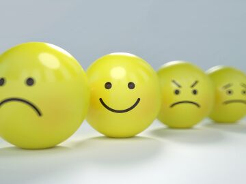 La ciencia revela por qu&eacute; algunas personas priorizan lo positivo y otras lo negativo al tomar decisiones