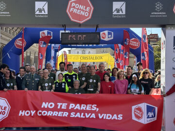 Zaragoza convierte la Carrera PONLE FRENO en un nuevo éxito de participación: 3.000 personas corren por las víctimas de tráfico Zaragoza convierte la Carrera PONLE FRENO en un nuevo éxito de participación: 3.000 personas corren por las víctimas de tráfico