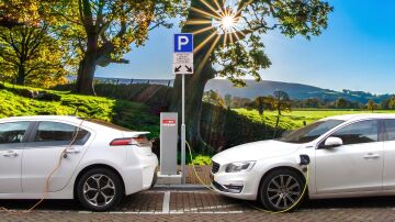 España junto a seis países de la UE apuestan por mantener una transición firme hacia el vehículo eléctrico en Europa