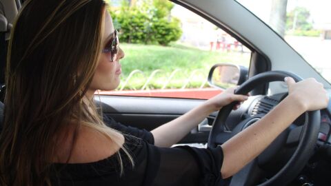 “Ve, vuelve y vive” la nueva campaña lanzada por Stop Accidentes que nos conciencia sobre la importancia de cumplir las normas de seguridad vial “Ve, vuelve y vive” la nueva campaña lanzada por Stop Accidentes que nos conciencia sobre la importancia de cumplir las normas de seguridad vial