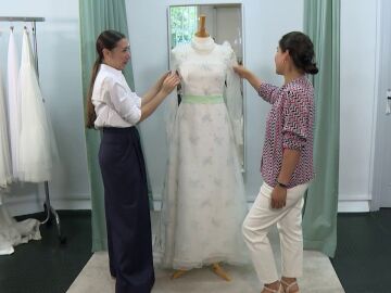 El vestido de novia de tu madre, reinventado: el taller que convierte herencias familiares en prendas &uacute;nicas