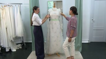 El vestido de novia de tu madre, reinventado: el taller que convierte herencias familiares en prendas únicas