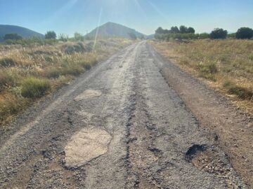 La carretera de Los Odres sigue sin soluci&oacute;n mientras las administraciones se pasan la competencia