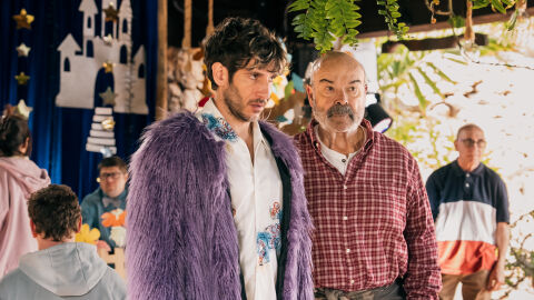 ‘Haciendo amigos’, la nueva comedia de Antonio Resines y Quim Gutiérrez, ya está en cines ‘Haciendo amigos’, la nueva comedia de Antonio Resines y Quim Gutiérrez, ya está en cines