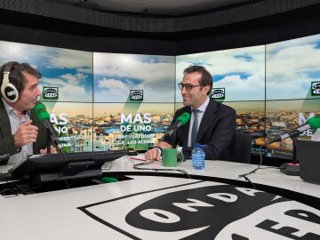 Carlos Cuerpo, con Rafa Latorre en M&aacute;s de uno.
