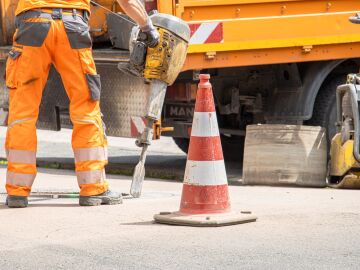 La DGT presenta sus conos conectados para avisar de obras en tiempo real La DGT presenta sus conos conectados para avisar de obras en tiempo real