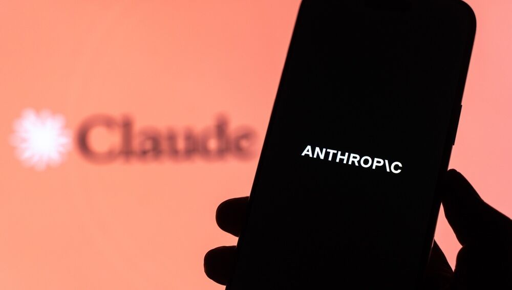 Por qu&eacute; Anthropic proh&iacute;be el maltrato a la IA: lo que la empat&iacute;a artificial dice de los usuarios